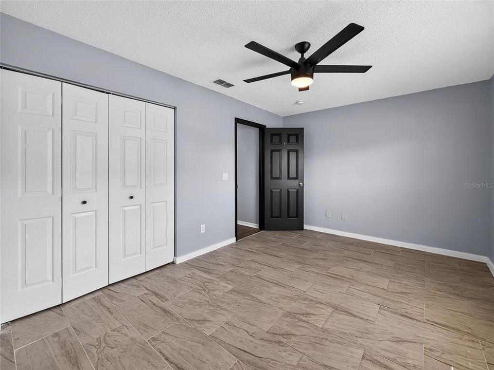 For Sale: $289,000 (3 beds, 2 baths, 1733 Square Feet)