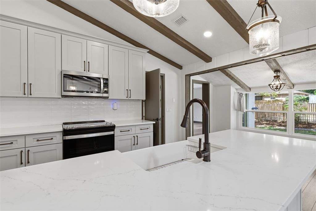For Sale: $489,000 (3 beds, 2 baths, 2061 Square Feet)
