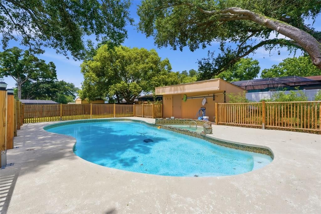 For Sale: $489,000 (3 beds, 2 baths, 2061 Square Feet)