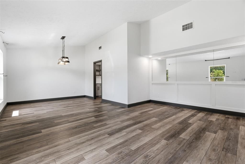 For Sale: $489,000 (3 beds, 2 baths, 2061 Square Feet)