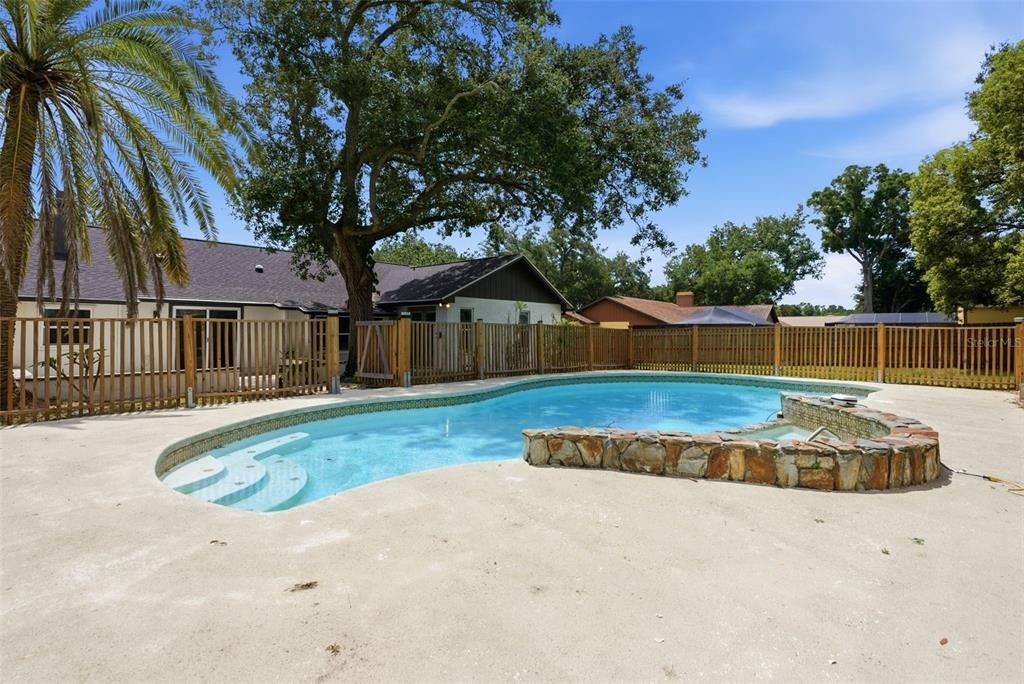 For Sale: $489,000 (3 beds, 2 baths, 2061 Square Feet)