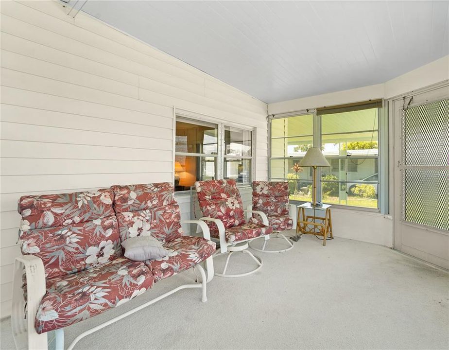 For Rent: $1,800 (2 beds, 2 baths, 1008 Square Feet)