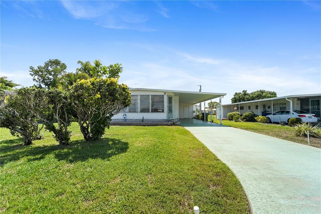 For Rent: $1,800 (2 beds, 2 baths, 1008 Square Feet)