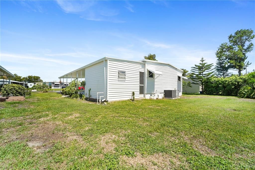 For Rent: $1,800 (2 beds, 2 baths, 1008 Square Feet)