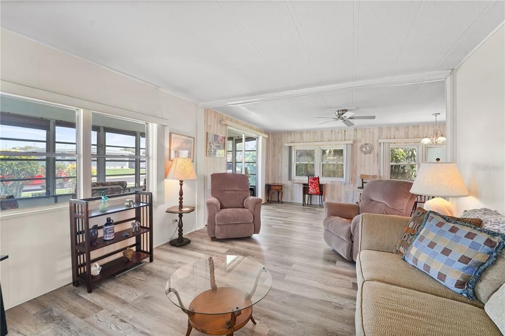 For Rent: $1,800 (2 beds, 2 baths, 1008 Square Feet)