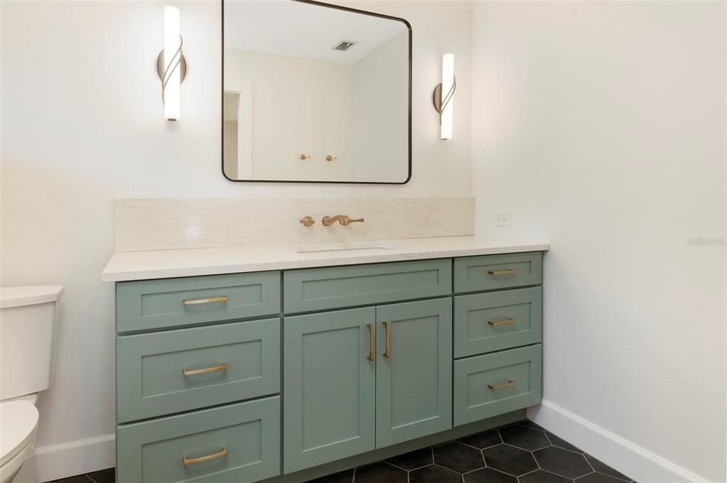 For Rent: $6,000 (5 beds, 3 baths, 3280 Square Feet)