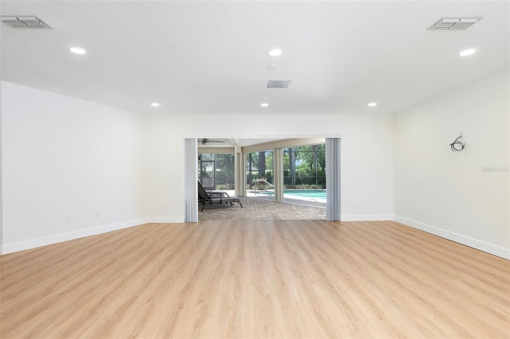For Rent: $6,000 (5 beds, 3 baths, 3280 Square Feet)