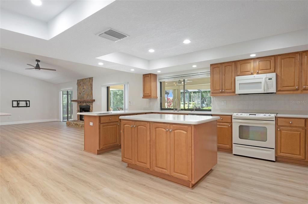 For Rent: $6,000 (5 beds, 3 baths, 3280 Square Feet)