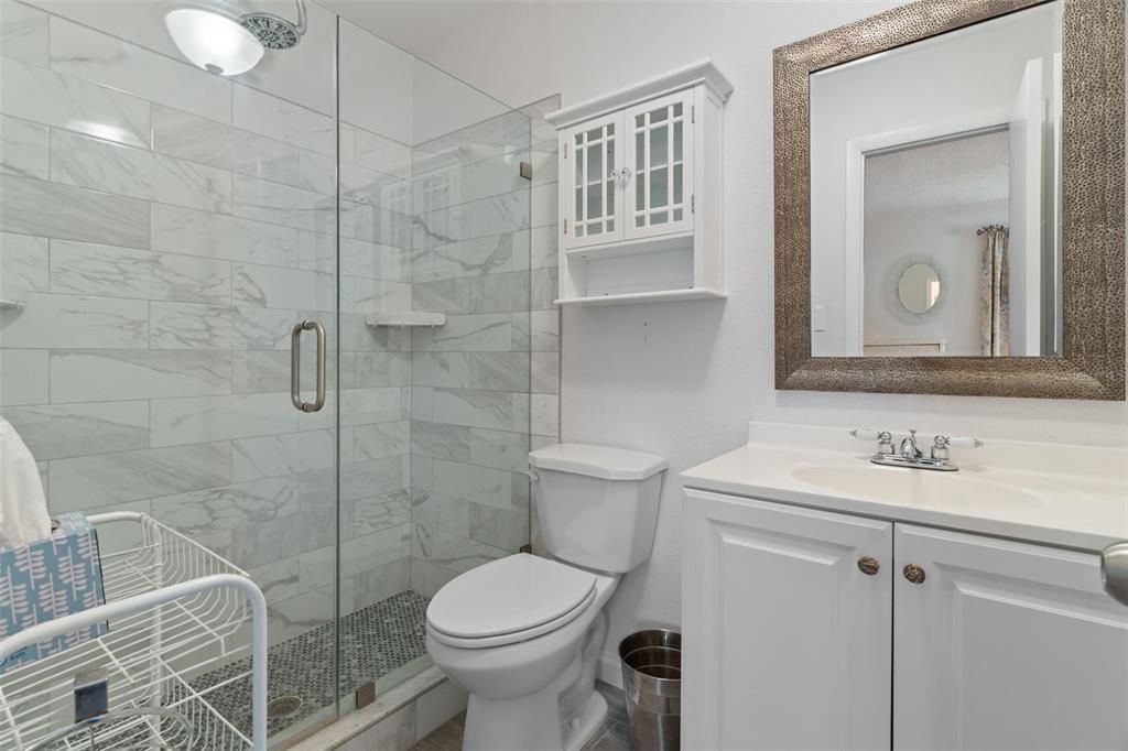 For Sale: $129,900 (1 beds, 1 baths, 779 Square Feet)