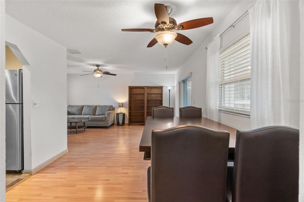 For Sale: $129,900 (1 beds, 1 baths, 779 Square Feet)