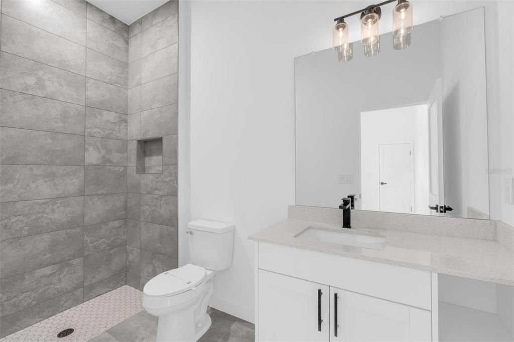 For Sale: $319,900 (4 beds, 3 baths, 1870 Square Feet)