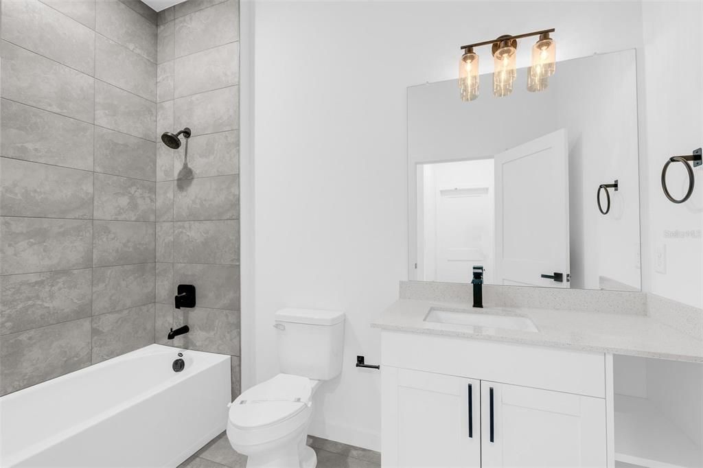 For Sale: $319,900 (4 beds, 3 baths, 1870 Square Feet)