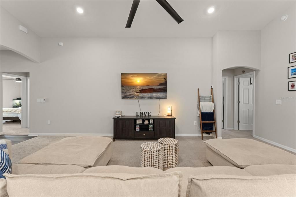 Active With Contract: $335,000 (4 beds, 2 baths, 1855 Square Feet)