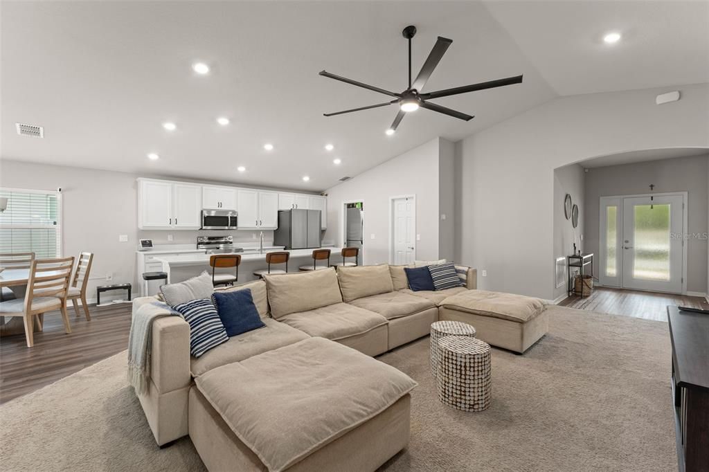Active With Contract: $335,000 (4 beds, 2 baths, 1855 Square Feet)