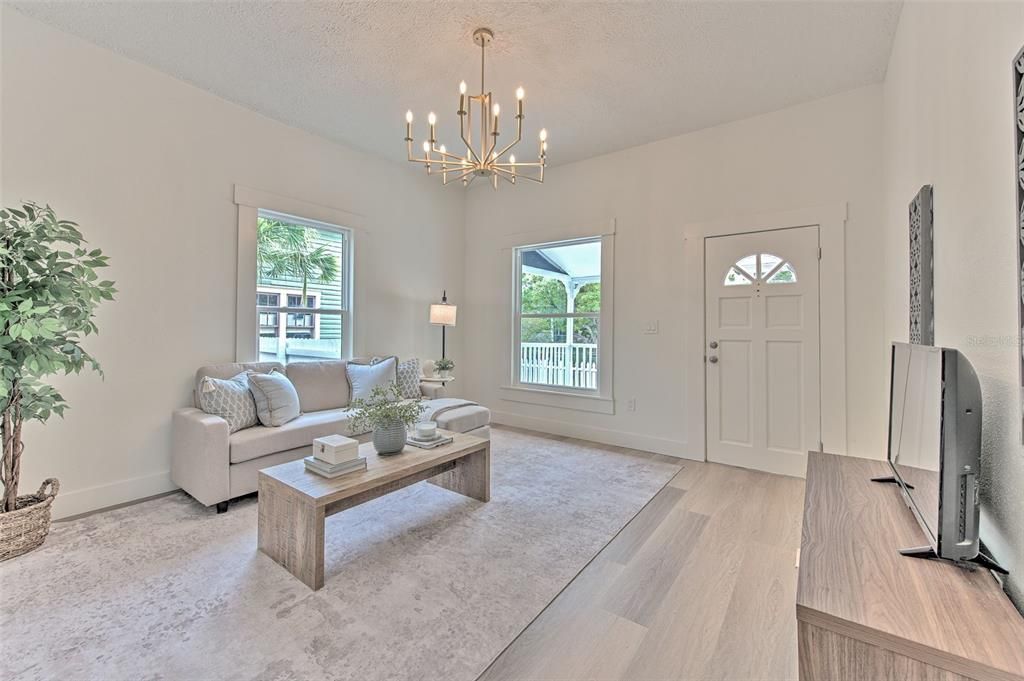 For Sale: $800,000 (3 beds, 2 baths, 1565 Square Feet)