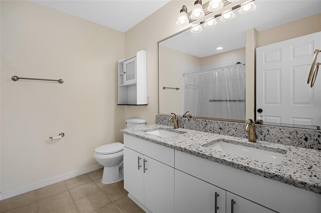 For Sale: $270,000 (2 beds, 2 baths, 1262 Square Feet)