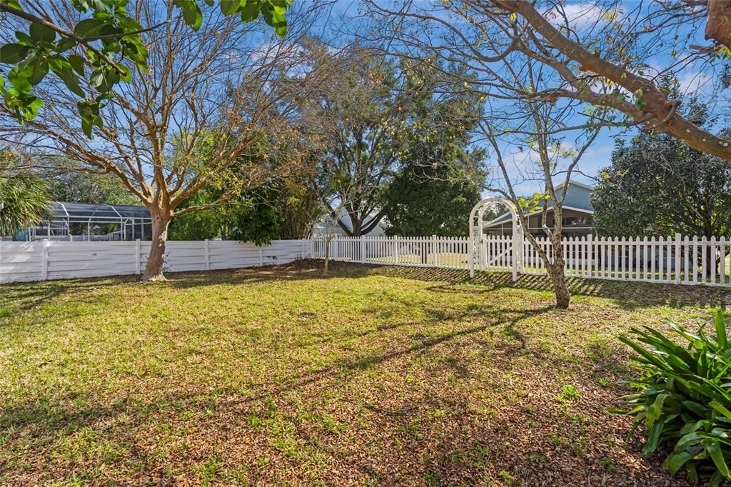 For Sale: $270,000 (2 beds, 2 baths, 1262 Square Feet)