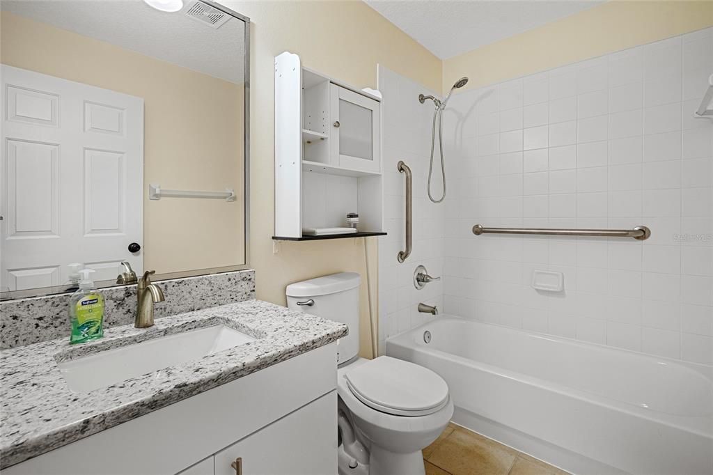 For Sale: $270,000 (2 beds, 2 baths, 1262 Square Feet)
