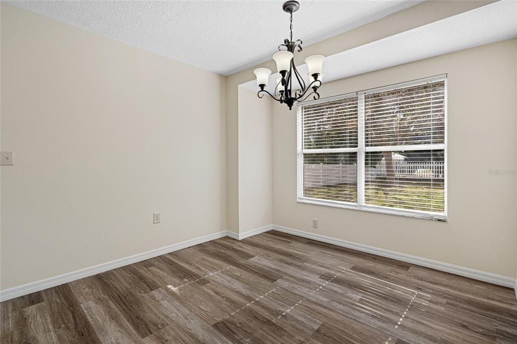 For Sale: $270,000 (2 beds, 2 baths, 1262 Square Feet)