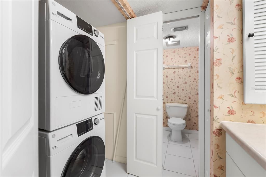 For Sale: $120,000 (2 beds, 2 baths, 1270 Square Feet)