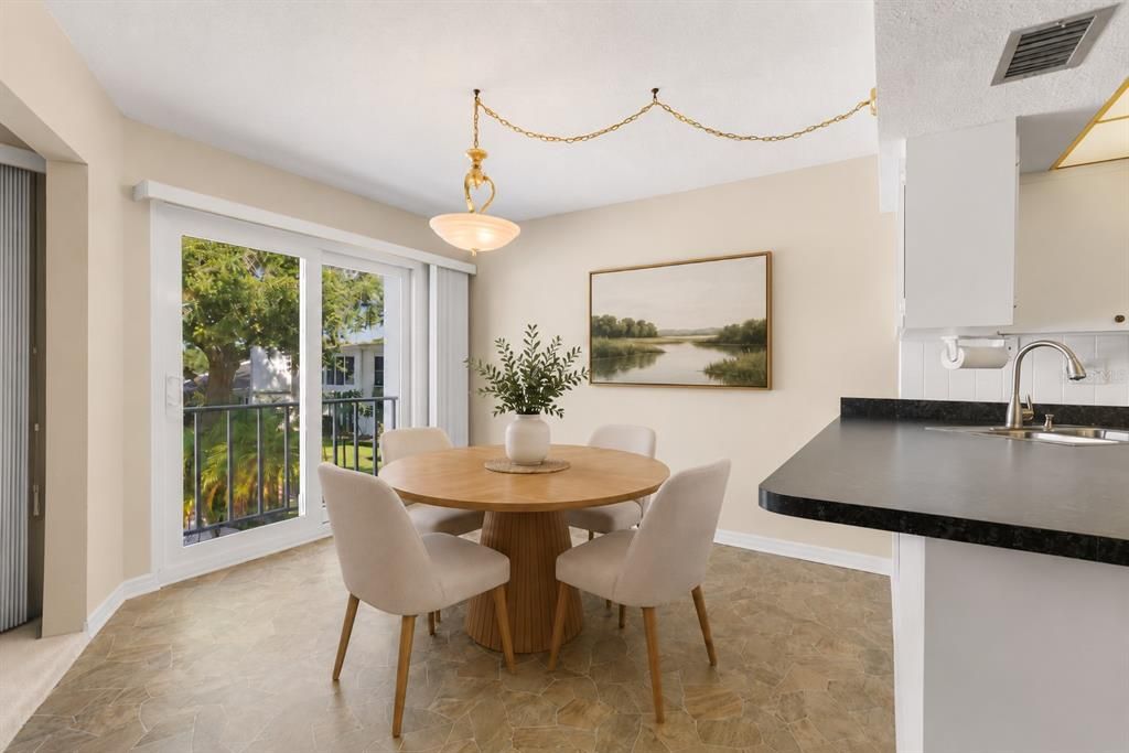 For Sale: $120,000 (2 beds, 2 baths, 1270 Square Feet)