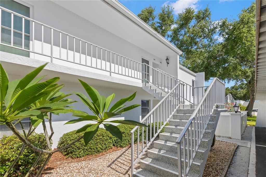 For Sale: $120,000 (2 beds, 2 baths, 1270 Square Feet)