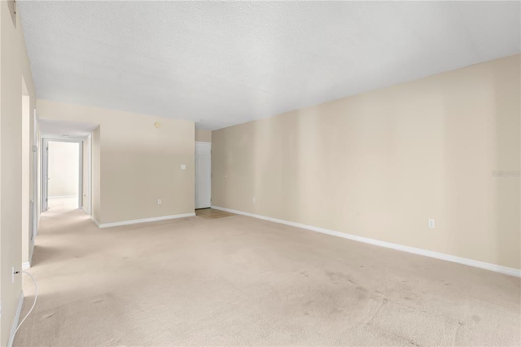 For Sale: $120,000 (2 beds, 2 baths, 1270 Square Feet)