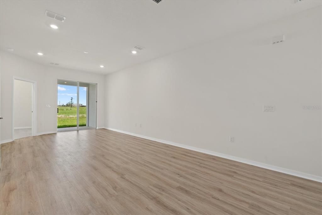 En Renta: $2,700 (3 camas, 2 baños, 1807 Pies cuadrados)