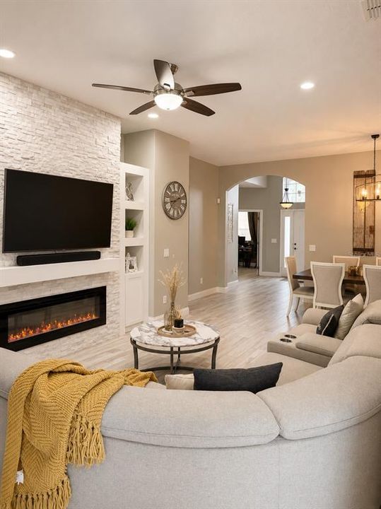 For Sale: $525,000 (4 beds, 2 baths, 1806 Square Feet)