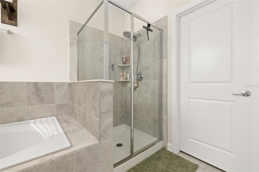 For Sale: $330,000 (3 beds, 2 baths, 1869 Square Feet)