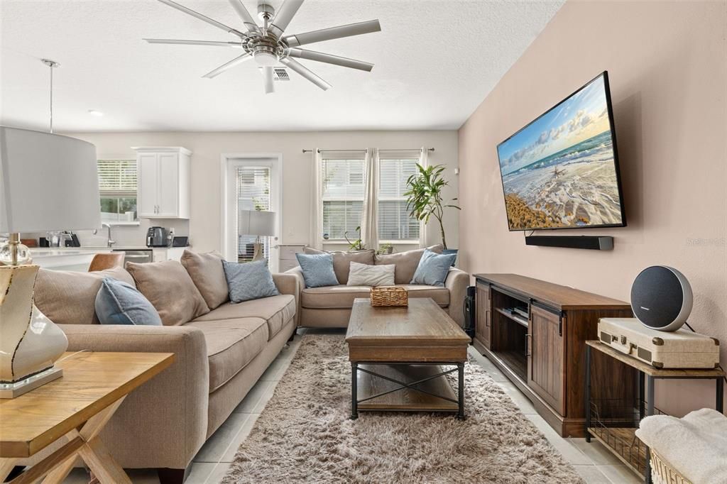 For Sale: $330,000 (3 beds, 2 baths, 1869 Square Feet)