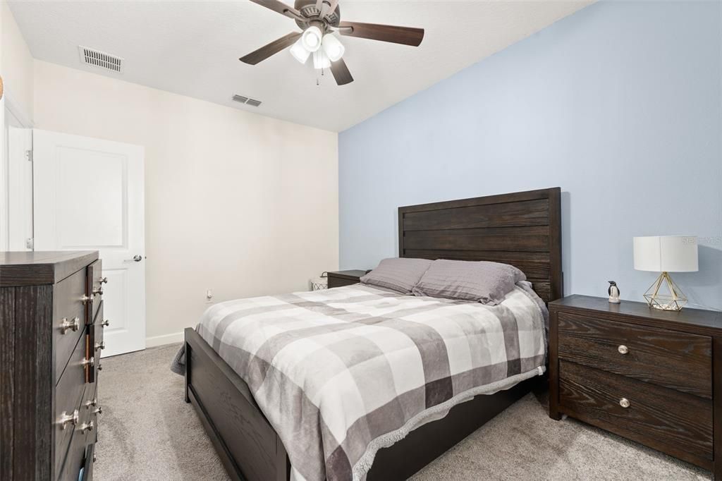 For Sale: $330,000 (3 beds, 2 baths, 1869 Square Feet)