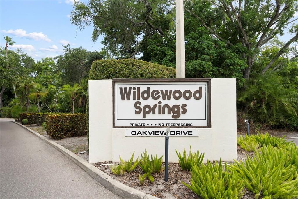 For Sale: $149,900 (2 beds, 2 baths, 940 Square Feet)