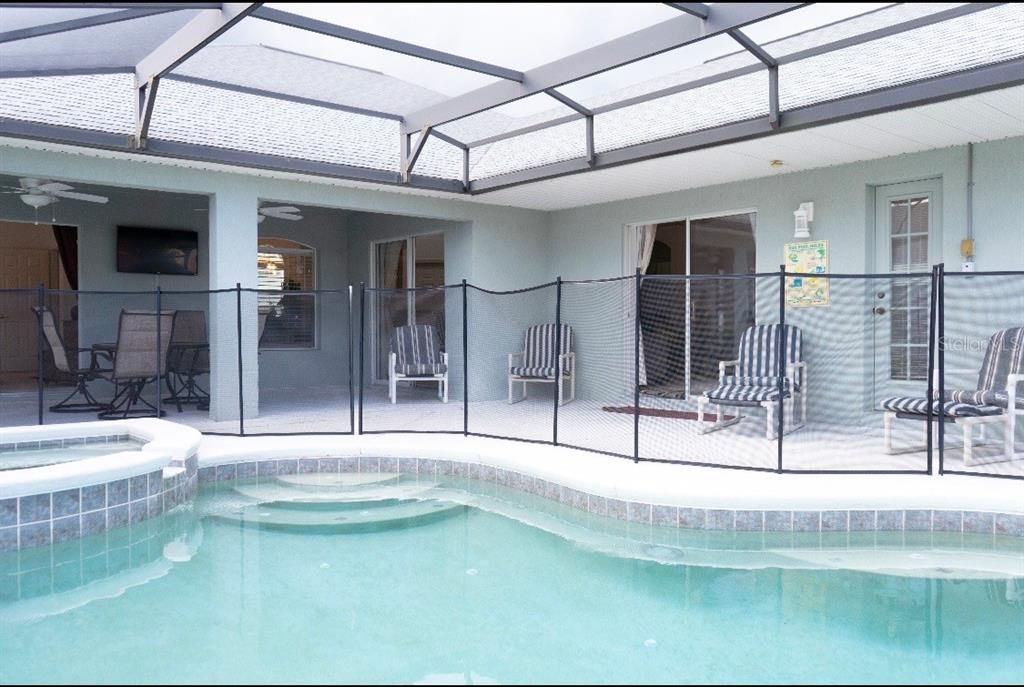 En Venta: $410,000 (4 camas, 3 baños, 2033 Pies cuadrados)