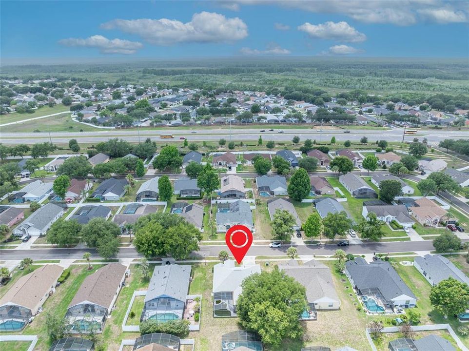 En Venta: $410,000 (4 camas, 3 baños, 2033 Pies cuadrados)