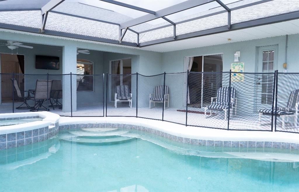 En Venta: $410,000 (4 camas, 3 baños, 2033 Pies cuadrados)