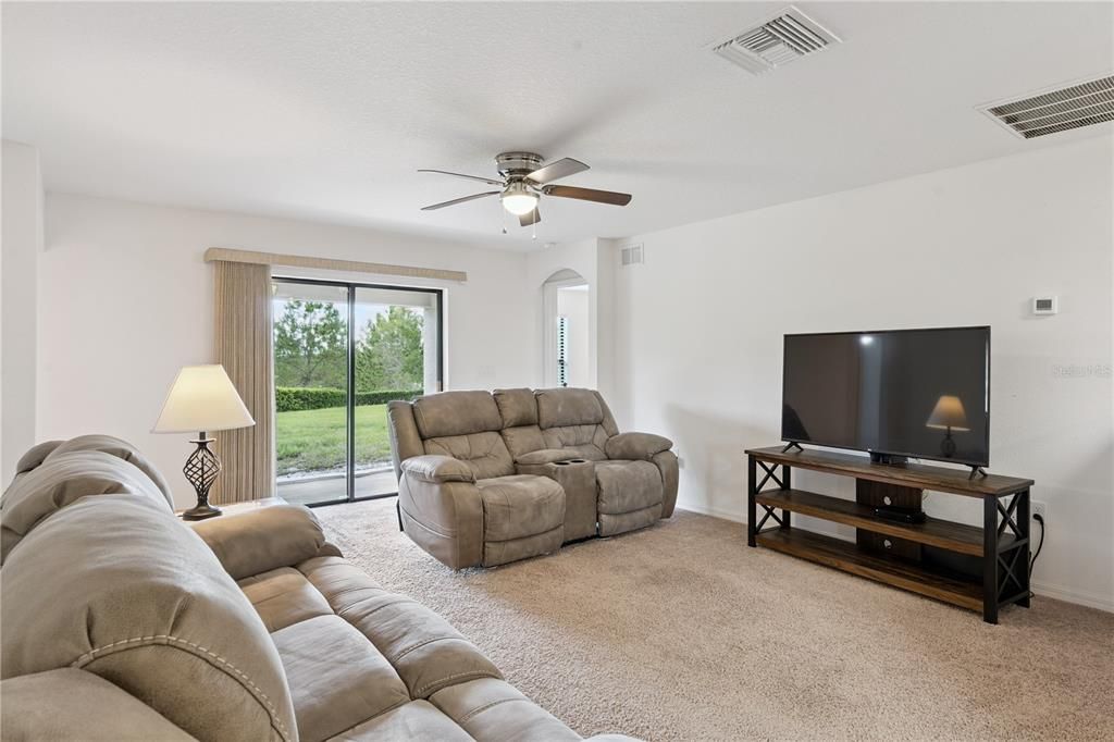 For Sale: $329,000 (3 beds, 2 baths, 1540 Square Feet)