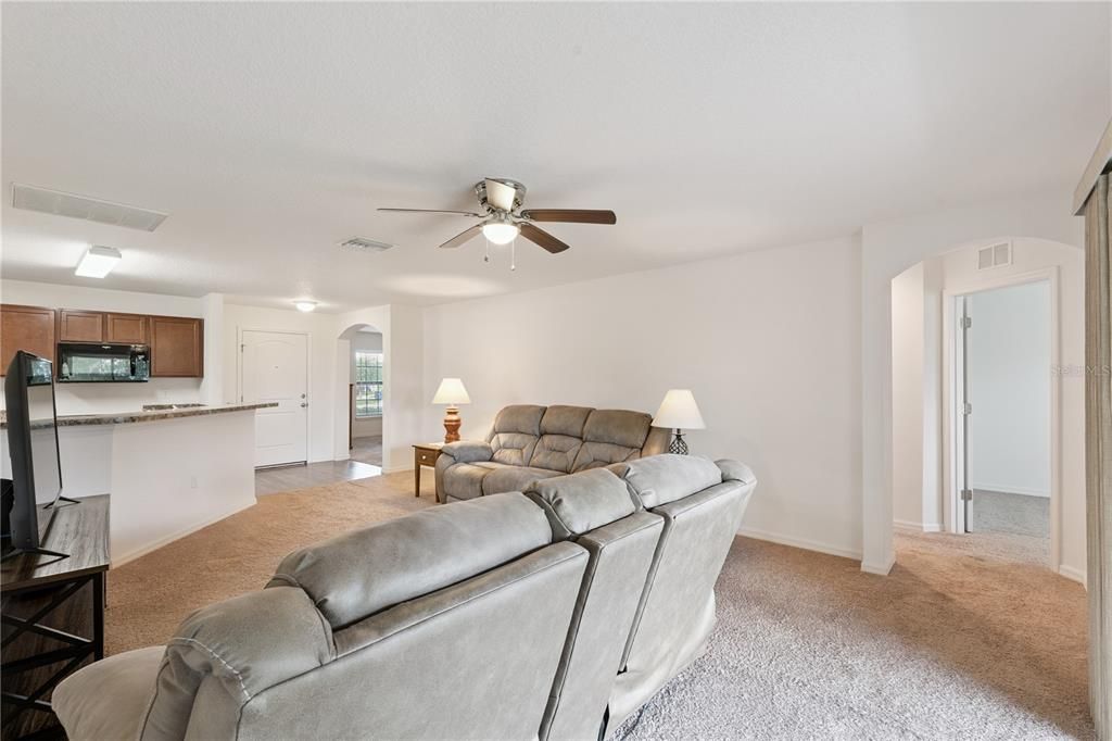 For Sale: $329,000 (3 beds, 2 baths, 1540 Square Feet)