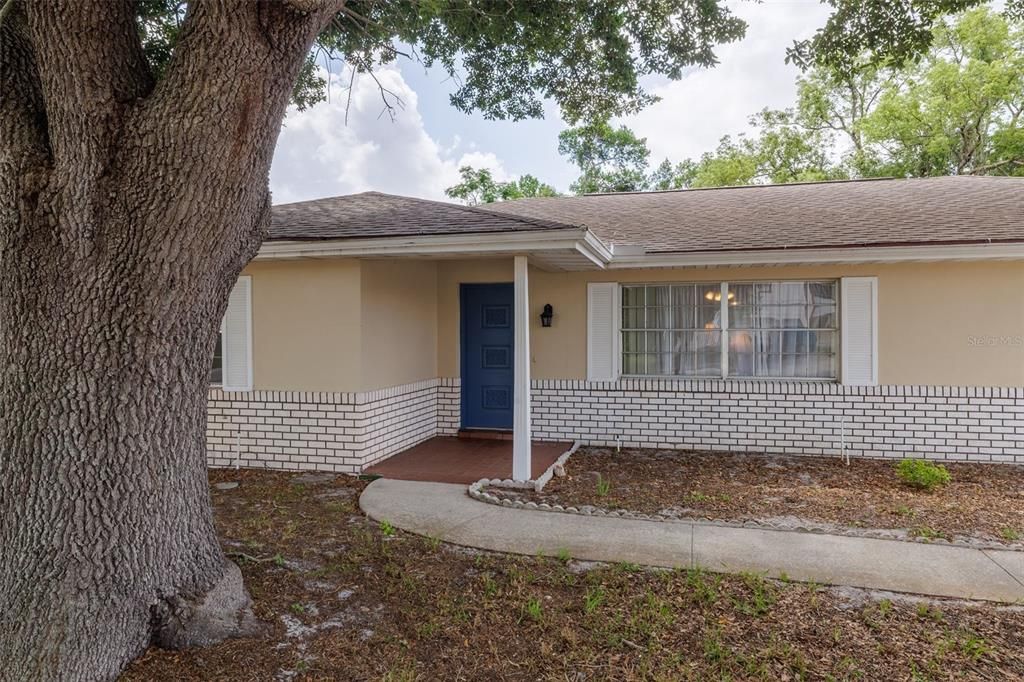 For Sale: $265,000 (2 beds, 2 baths, 1560 Square Feet)
