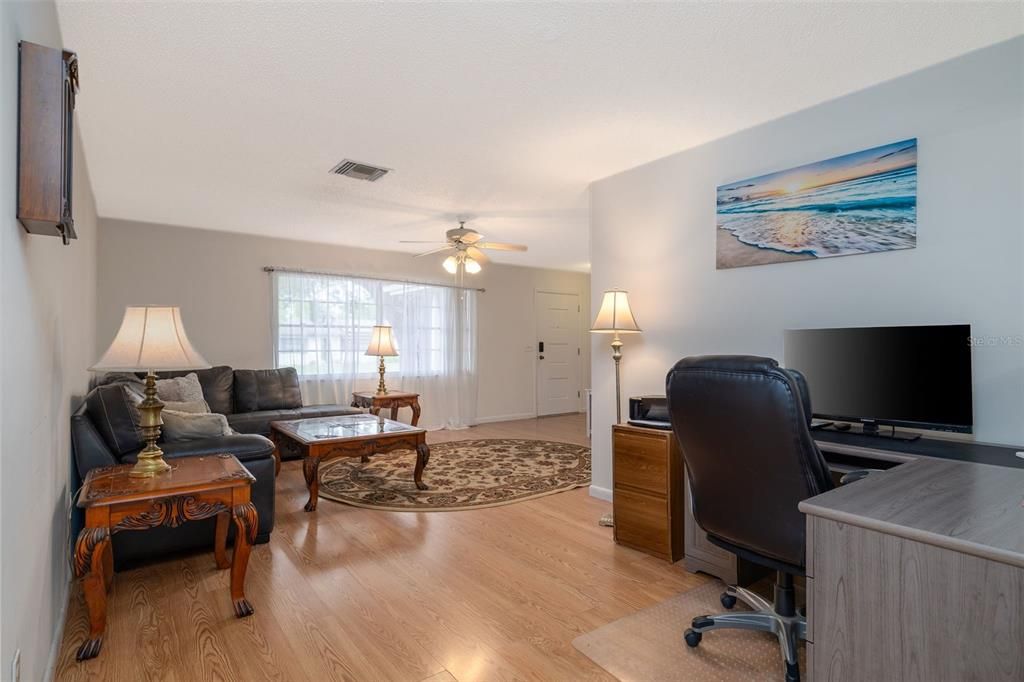 For Sale: $265,000 (2 beds, 2 baths, 1560 Square Feet)