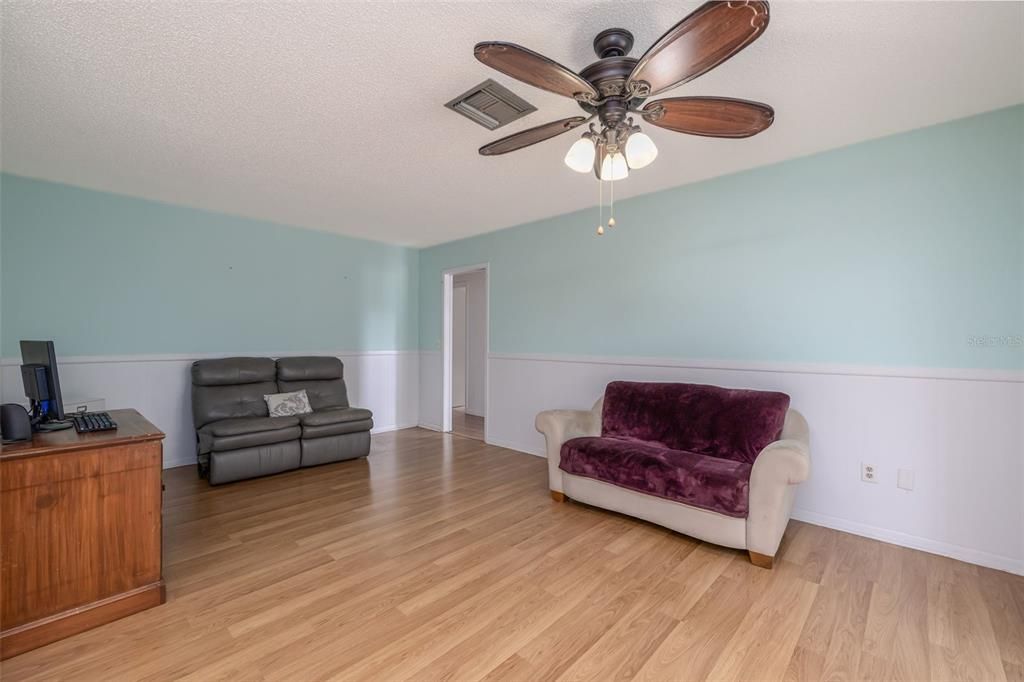 For Sale: $265,000 (2 beds, 2 baths, 1560 Square Feet)