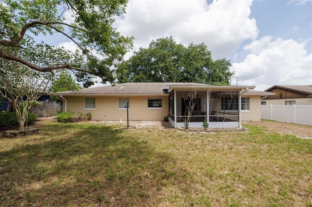 For Sale: $265,000 (2 beds, 2 baths, 1560 Square Feet)