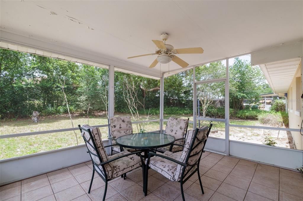 For Sale: $265,000 (2 beds, 2 baths, 1560 Square Feet)