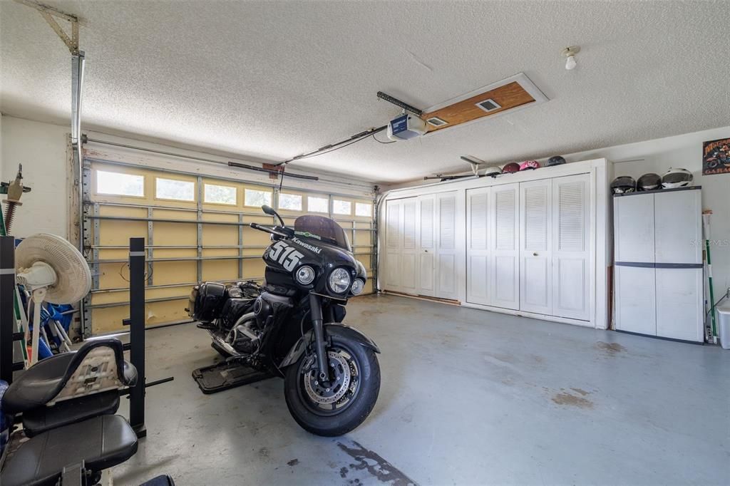 For Sale: $265,000 (2 beds, 2 baths, 1560 Square Feet)