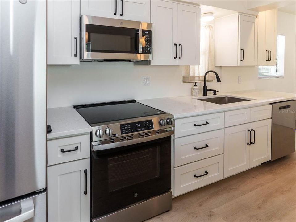 For Sale: $279,900 (3 beds, 1 baths, 1248 Square Feet)