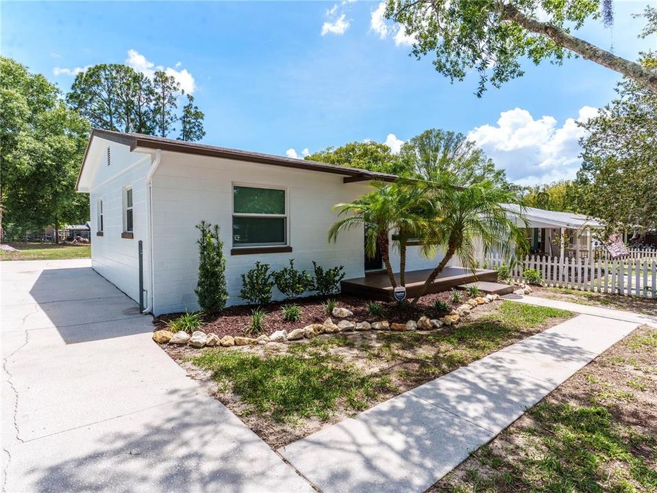 For Sale: $279,900 (3 beds, 1 baths, 1248 Square Feet)
