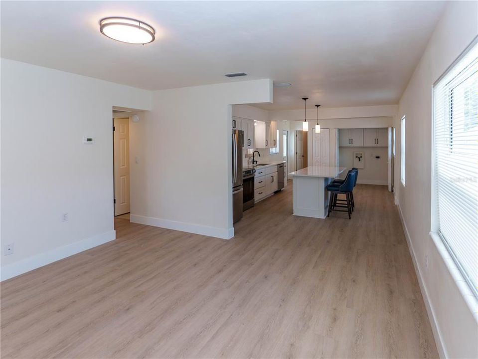 For Sale: $279,900 (3 beds, 1 baths, 1248 Square Feet)