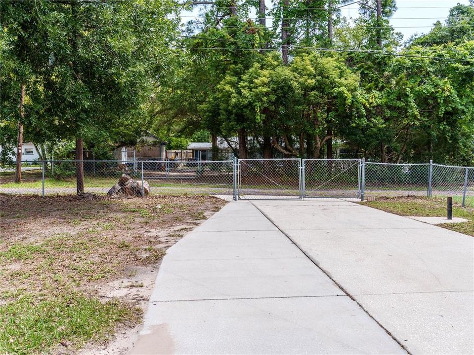 For Sale: $279,900 (3 beds, 1 baths, 1248 Square Feet)