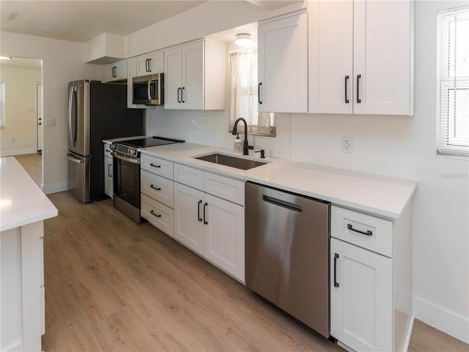 For Sale: $279,900 (3 beds, 1 baths, 1248 Square Feet)