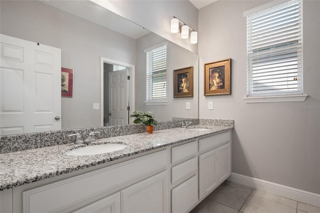 For Sale: $525,000 (3 beds, 2 baths, 2152 Square Feet)